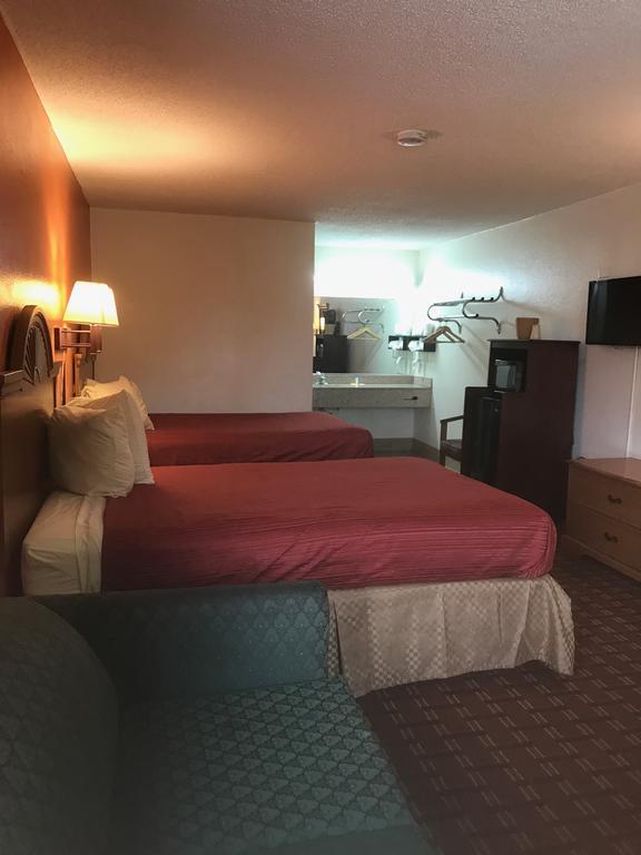 Royal Regency Inn روك هيل المظهر الخارجي الصورة