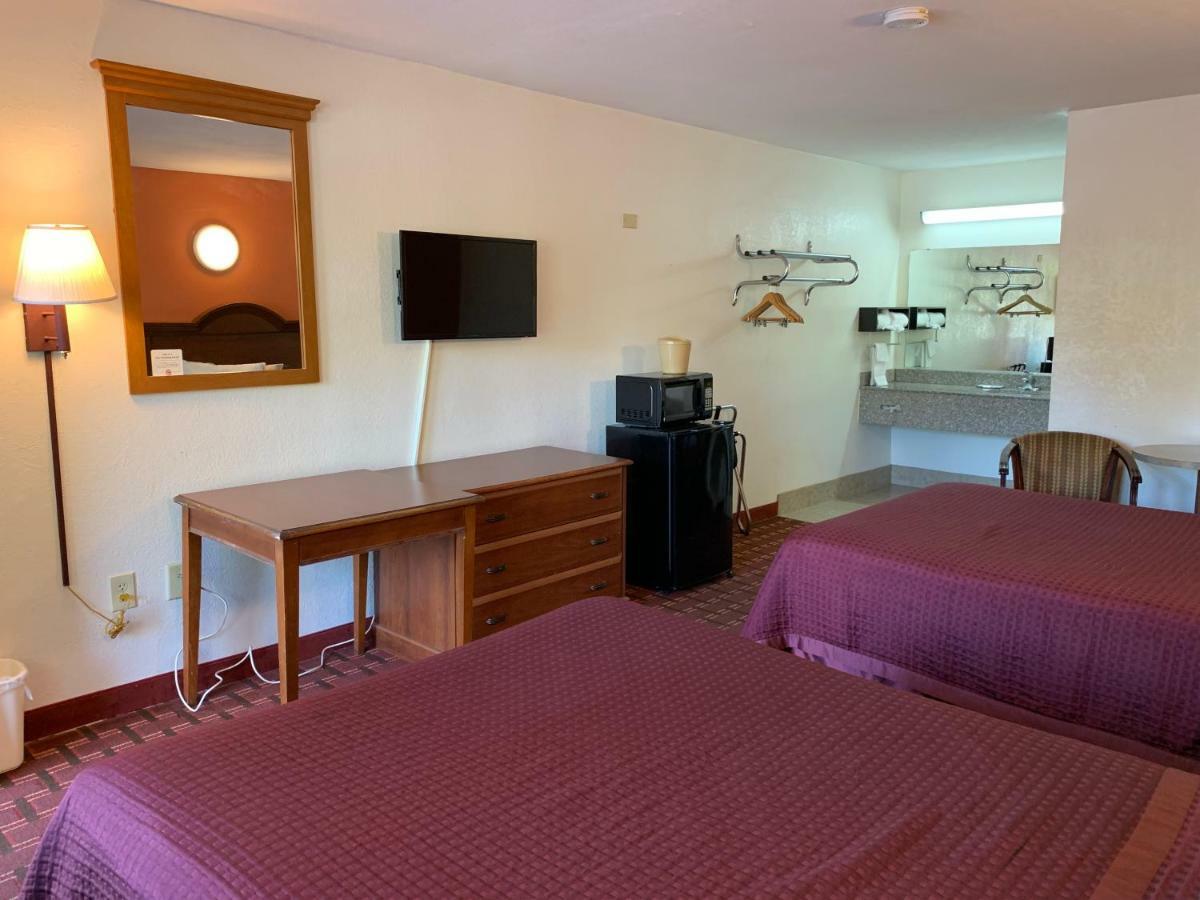 Royal Regency Inn روك هيل المظهر الخارجي الصورة